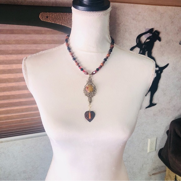 Handcrafted genuine stone mookaite black onyx beaded necklace - Picture 4 of 11